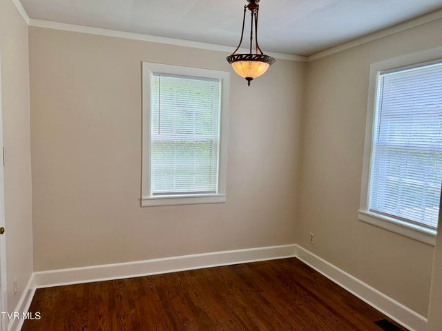 612 Lawrence Avenue, Bristol, VA 24201