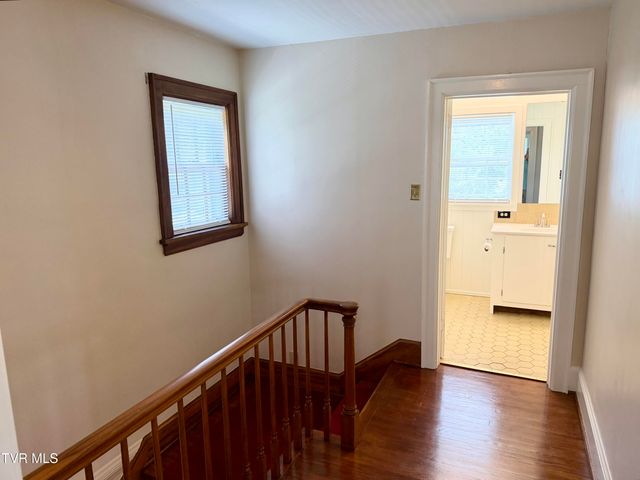 612 Lawrence Avenue, Bristol, VA 24201