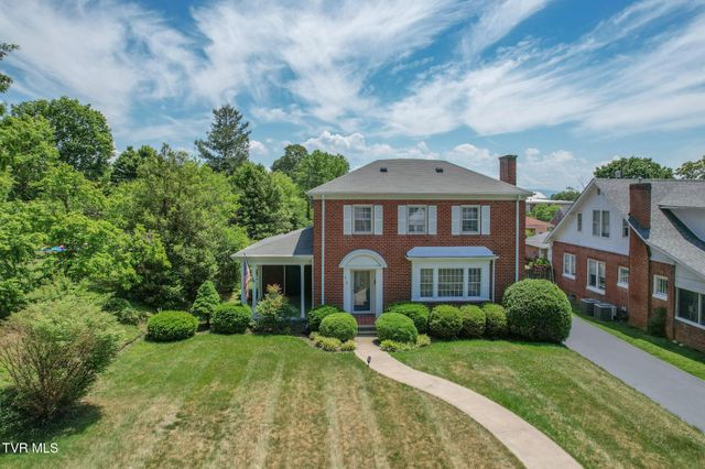 612 Lawrence Avenue, Bristol, VA 24201