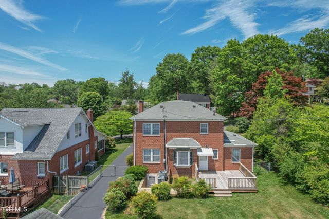 612 Lawrence Avenue, Bristol, VA 24201