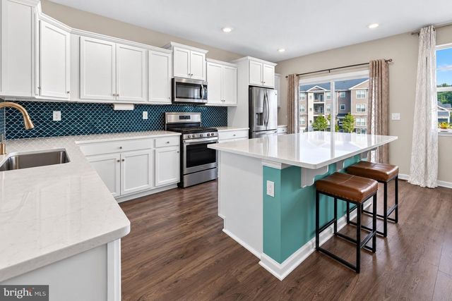 70 ROME WAY, Mount Laurel, NJ 08054