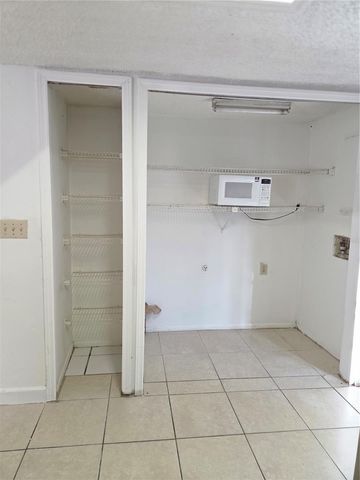 6701 121ST AVENUE A, Largo, FL 33773