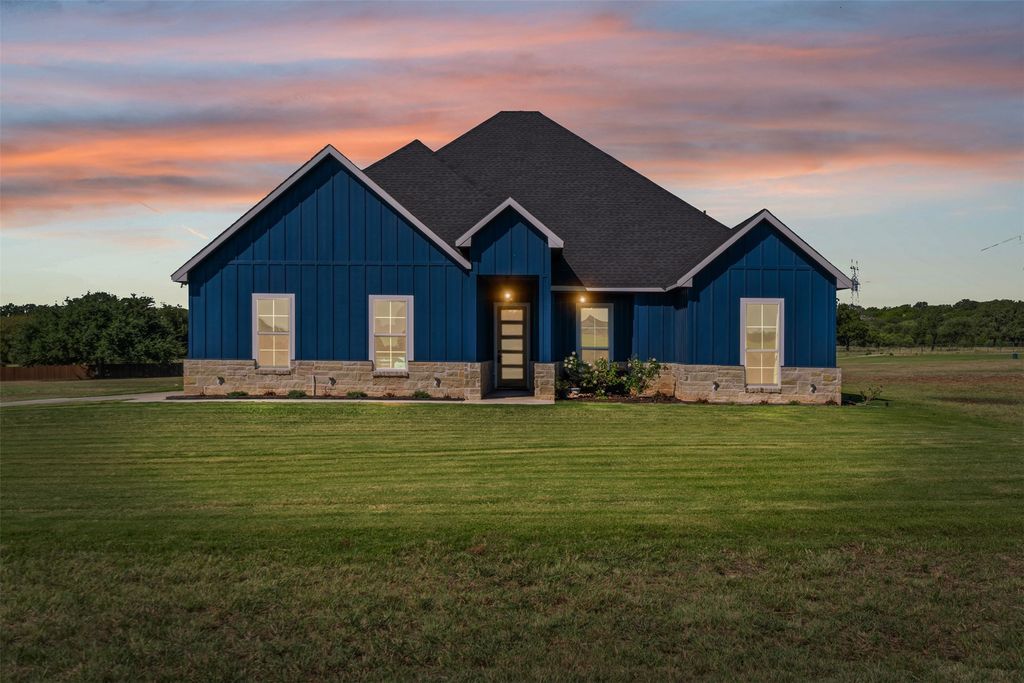 165 Cartwright Road, Weatherford, TX 76087