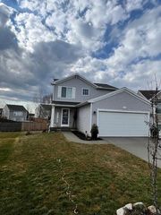 1325 Ellery Grove Court, Vicksburg, MI 49097