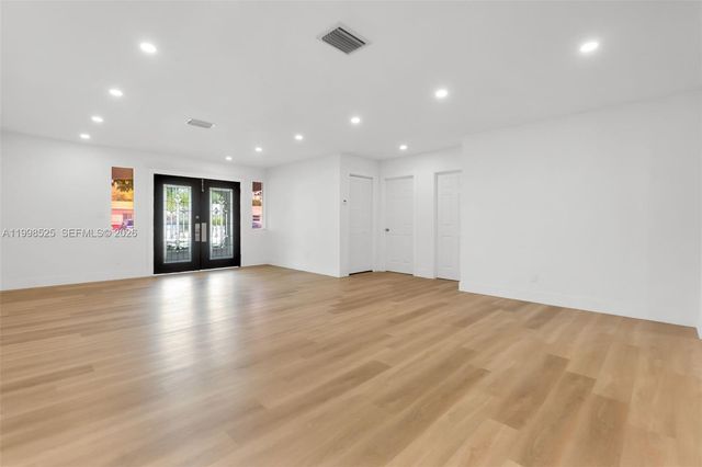 1428 NW 97th St, Miami, FL 33147