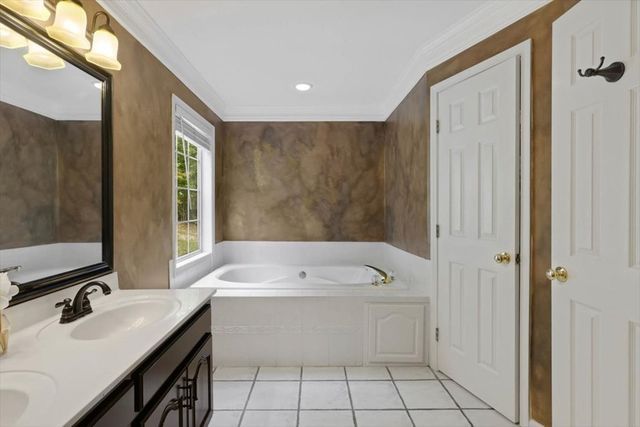 3231 Leona Drive, Rocky Face, GA 30740