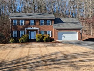3231 Leona Drive, Rocky Face, GA 30740