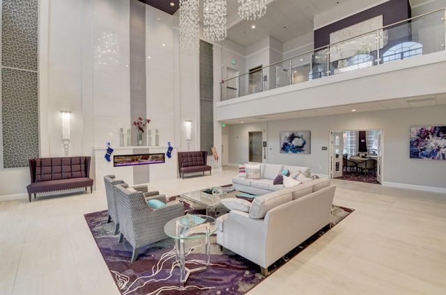 10612 Royal Caribbean Circle, Boynton Beach, FL 33437