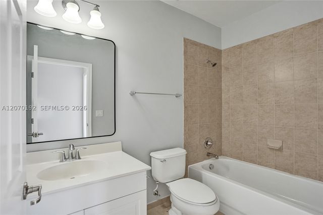 6079 Grand Cypress Cir W, Coconut Creek, FL 33073