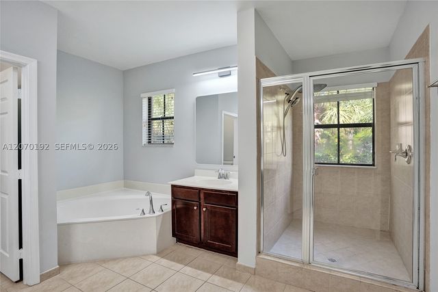 6079 Grand Cypress Cir W, Coconut Creek, FL 33073