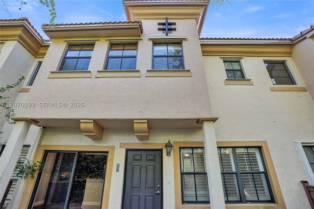 6079 Grand Cypress Cir W, Coconut Creek, FL 33073