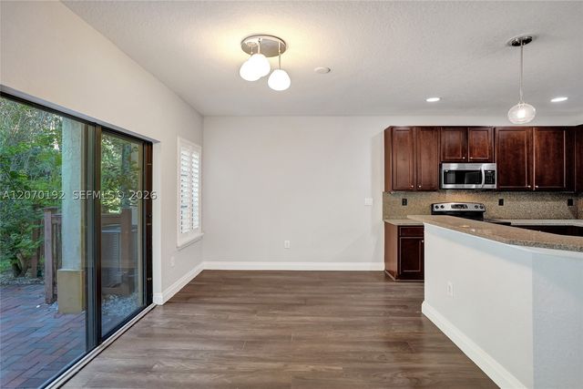 6079 Grand Cypress Cir W, Coconut Creek, FL 33073