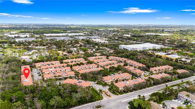 6079 Grand Cypress Cir W, Coconut Creek, FL 33073