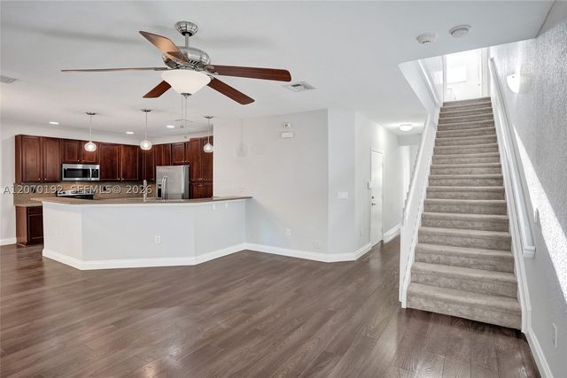 6079 Grand Cypress Cir W, Coconut Creek, FL 33073