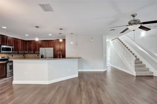 6079 Grand Cypress Cir W, Coconut Creek, FL 33073