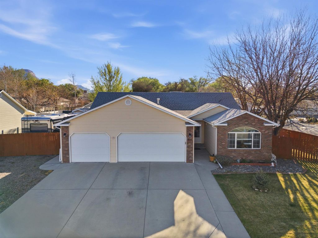 654 Challinor Lane, Grand Junction, CO 81504