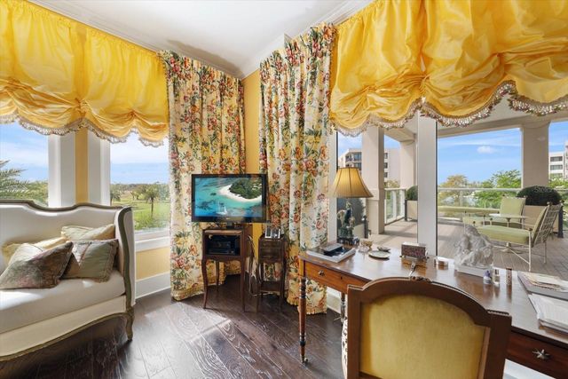 125 BELLEVIEW BOULEVARD 302, Belleair, FL 33756