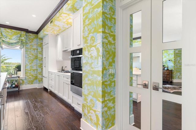 125 BELLEVIEW BOULEVARD 302, Belleair, FL 33756