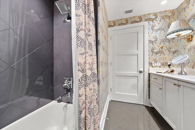 125 BELLEVIEW BOULEVARD 302, Belleair, FL 33756