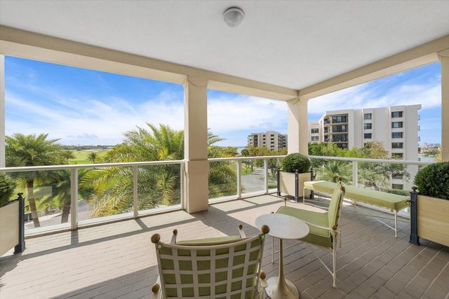 125 BELLEVIEW BOULEVARD 302, Belleair, FL 33756