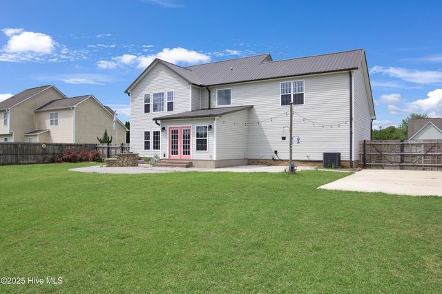 214 Target Lane, Hubert, NC 28539