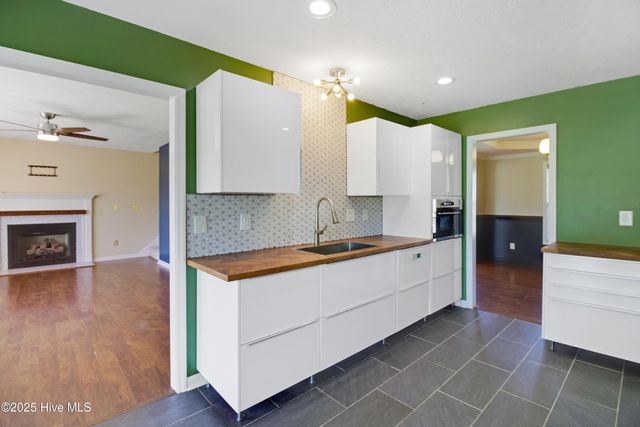 214 Target Lane, Hubert, NC 28539