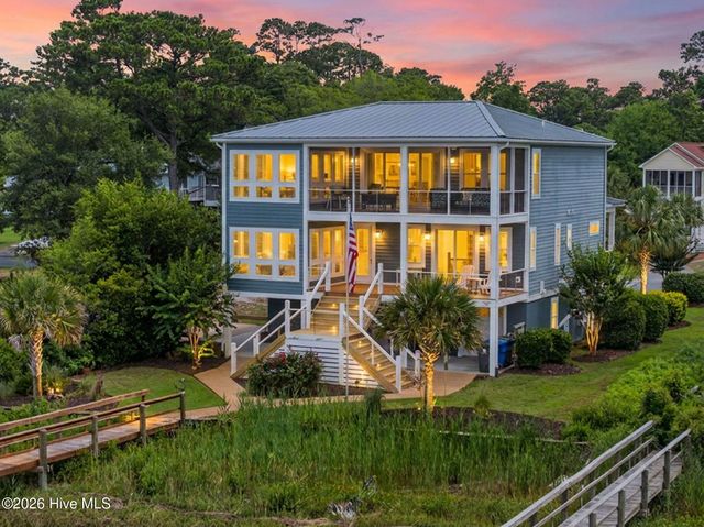 3808 E Yacht Drive, Oak Island, NC 28465
