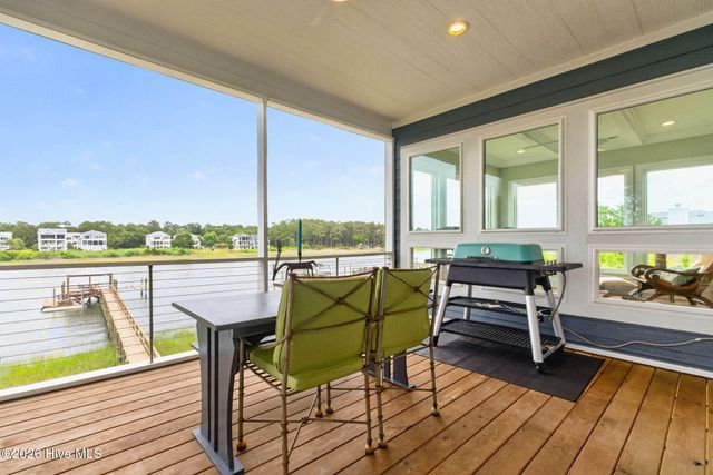 3808 E Yacht Drive, Oak Island, NC 28465