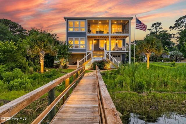 3808 E Yacht Drive, Oak Island, NC 28465