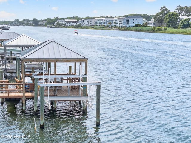 3808 E Yacht Drive, Oak Island, NC 28465