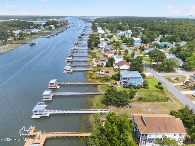 3808 E Yacht Drive, Oak Island, NC 28465