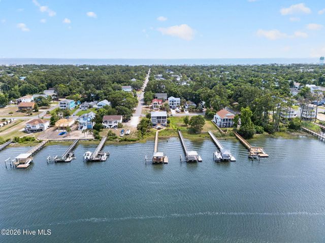 3808 E Yacht Drive, Oak Island, NC 28465