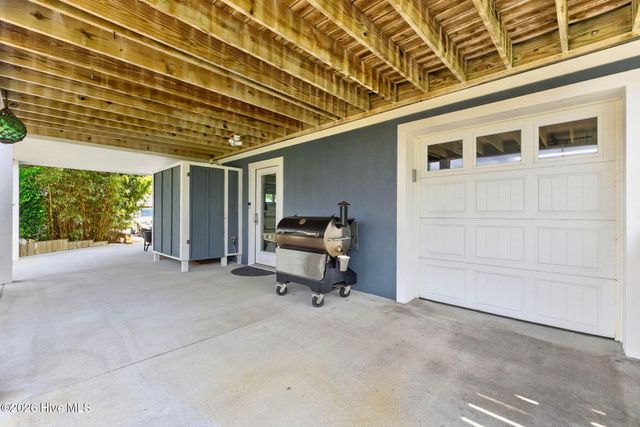 3808 E Yacht Drive, Oak Island, NC 28465