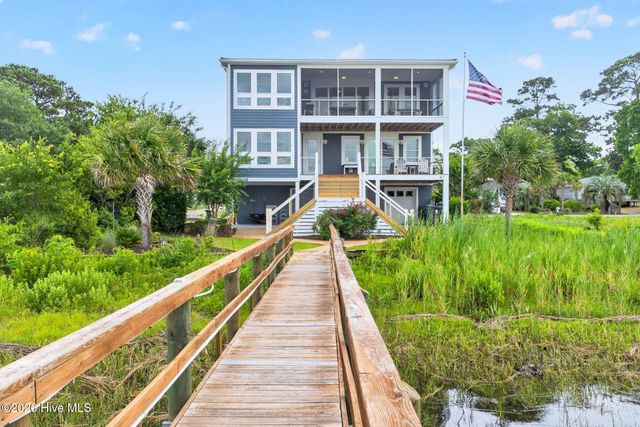 3808 E Yacht Drive, Oak Island, NC 28465