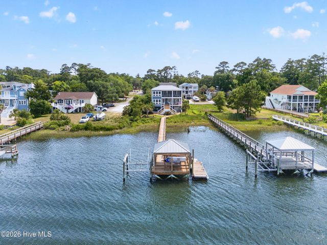 3808 E Yacht Drive, Oak Island, NC 28465
