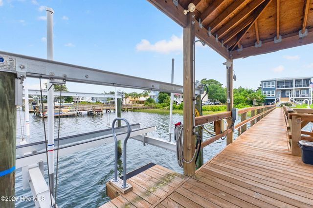 3808 E Yacht Drive, Oak Island, NC 28465