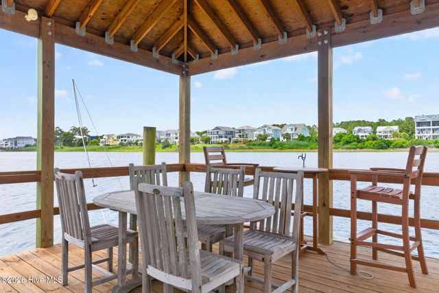 3808 E Yacht Drive, Oak Island, NC 28465