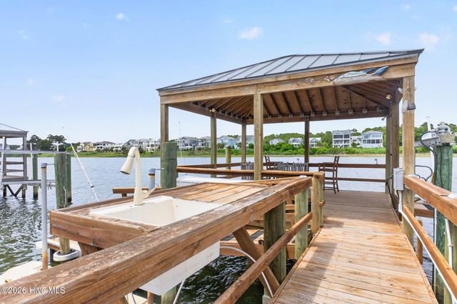 3808 E Yacht Drive, Oak Island, NC 28465
