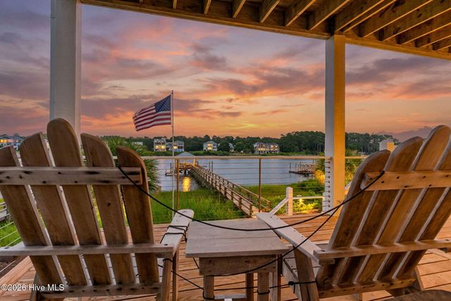 3808 E Yacht Drive, Oak Island, NC 28465