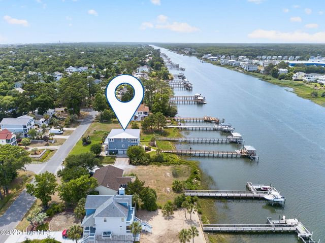 3808 E Yacht Drive, Oak Island, NC 28465