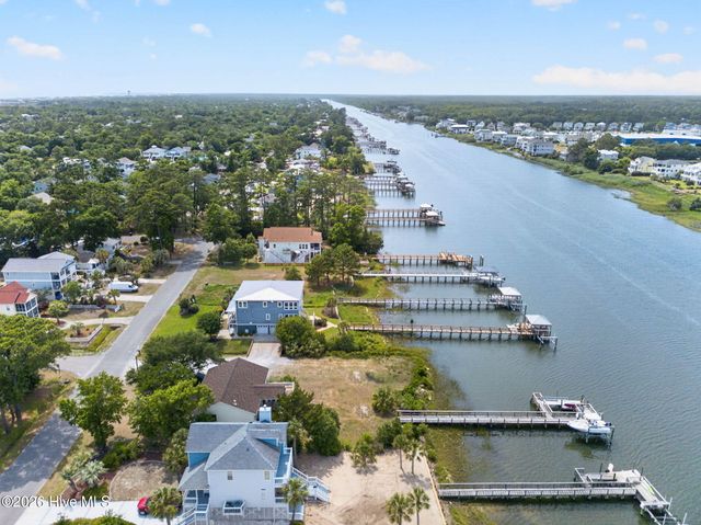 3808 E Yacht Drive, Oak Island, NC 28465
