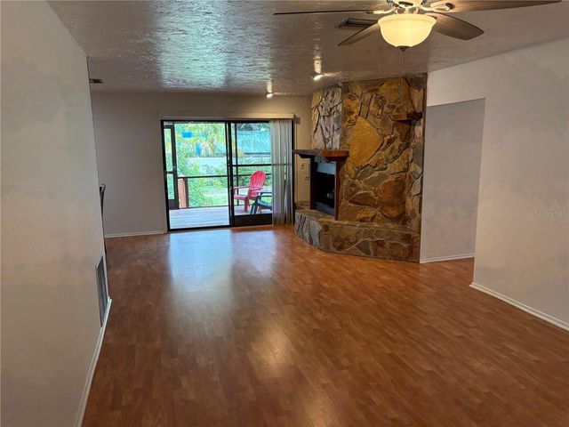 7206 8TH AVENUE NW, Bradenton, FL 34209