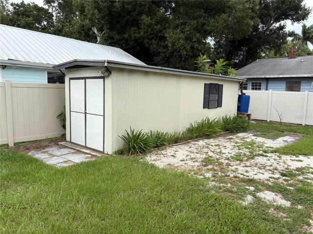 7206 8TH AVENUE NW, Bradenton, FL 34209