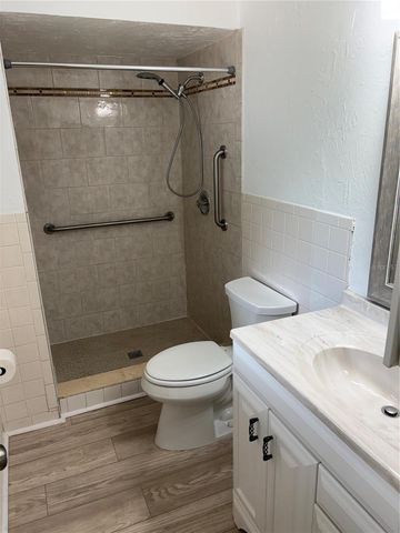 7206 8TH AVENUE NW, Bradenton, FL 34209