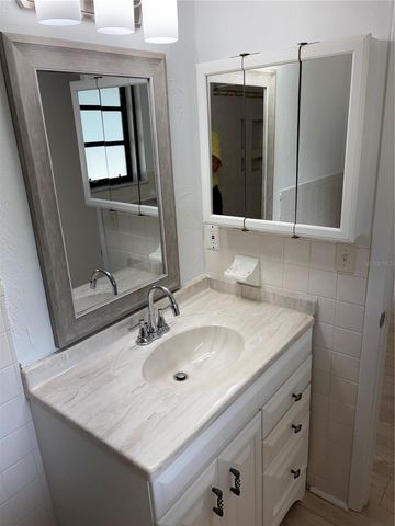 7206 8TH AVENUE NW, Bradenton, FL 34209