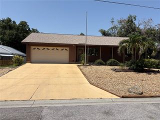 7206 8TH AVENUE NW, Bradenton, FL 34209