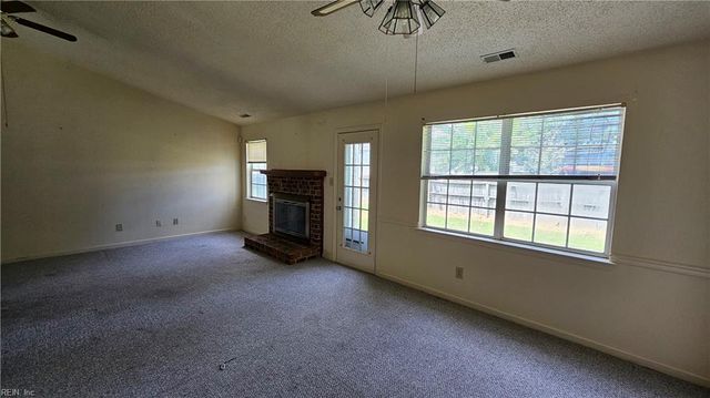 1913 Ravel DR, Virginia Beach, VA 23454