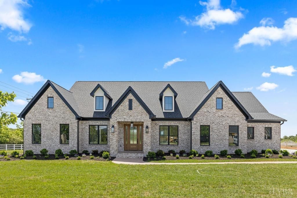 100 Stables Lane, Lynchburg, VA 24503