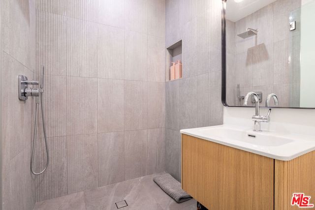 13123 W Washington Boulevard, Los Angeles, CA 90066