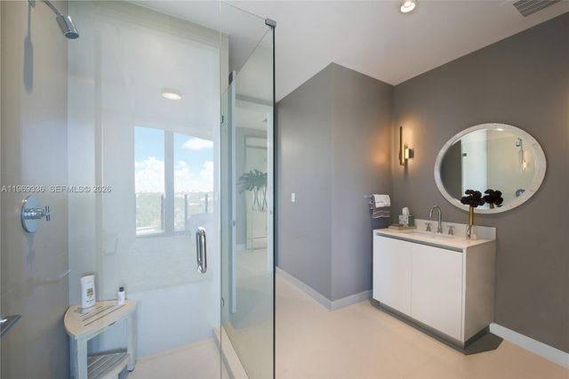 2831 S Bayshore Dr 1505, Miami, FL 33133